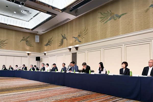 日本の美を世界へ 〜 化粧品産業の醍醐味が凝縮された総会に〜